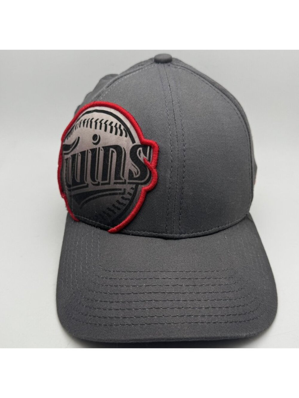 Minnesota Twins Fitted Hat Cap MLB New Era 39THIRTY Gray Red S/M Genuine